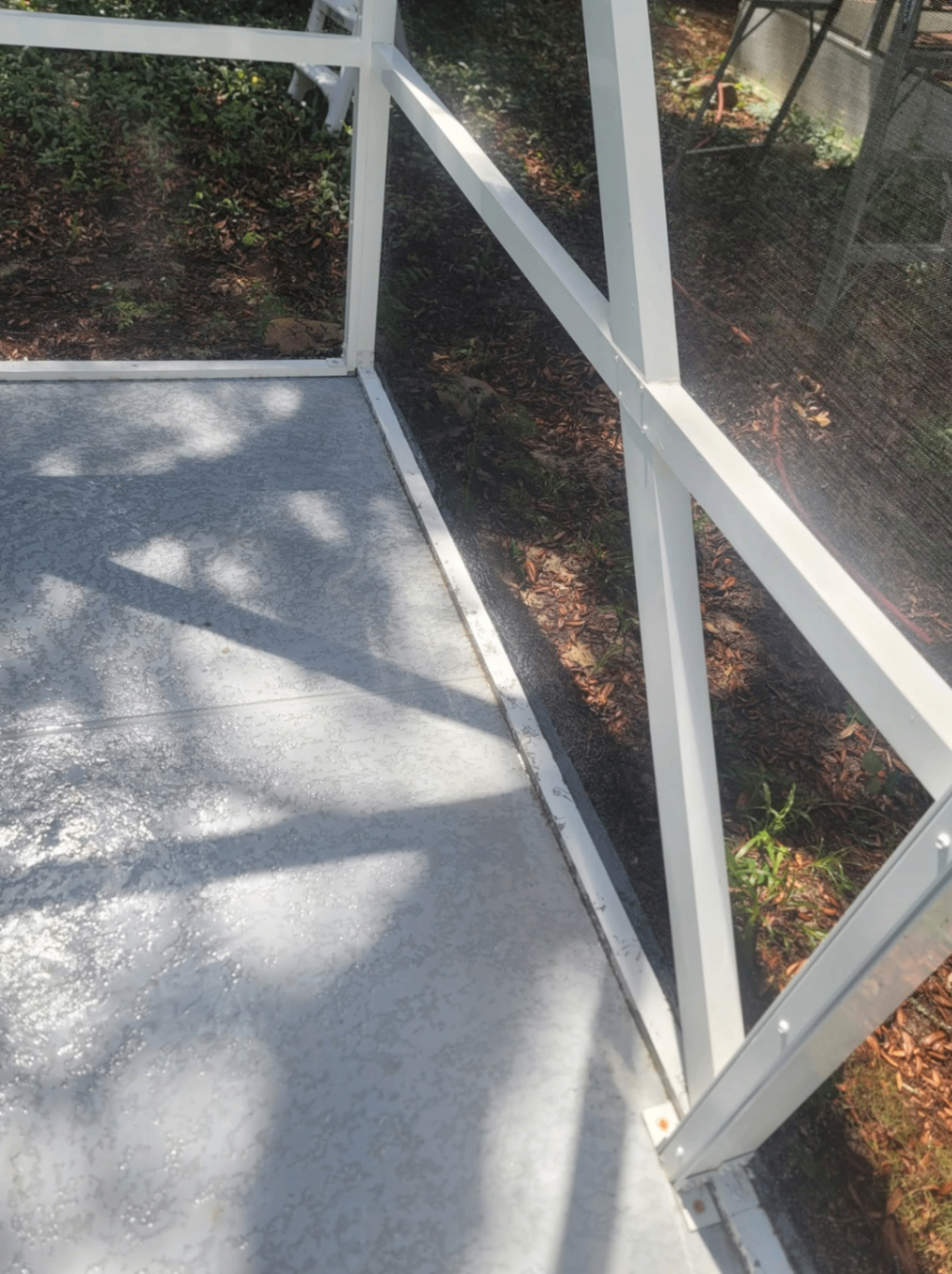 After — Screen frame — algae & mildew soft wash